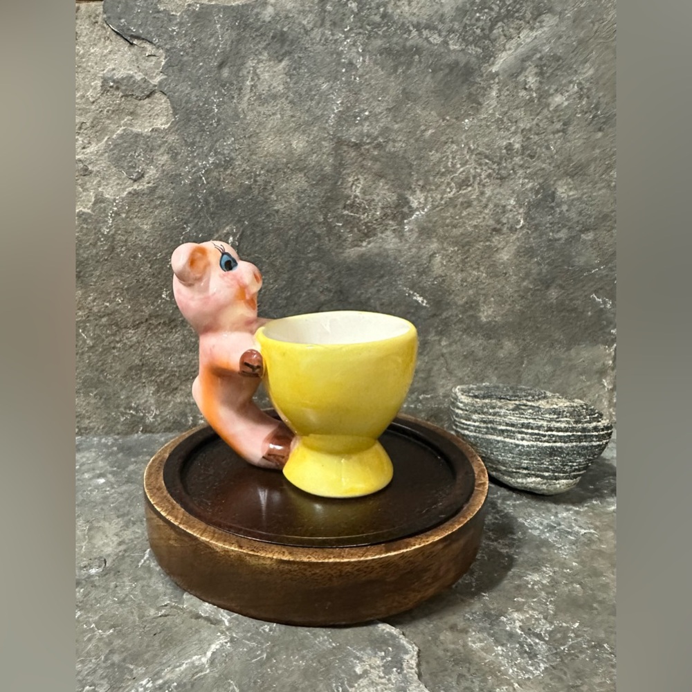 Little Piggy  Egg Cup - Picture 10 of 11